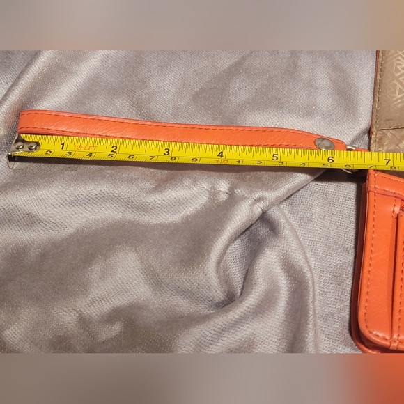 Relic by Fossil Women's Wallet Orange Wristlet w/Snap Closure - Picture 6 of 10